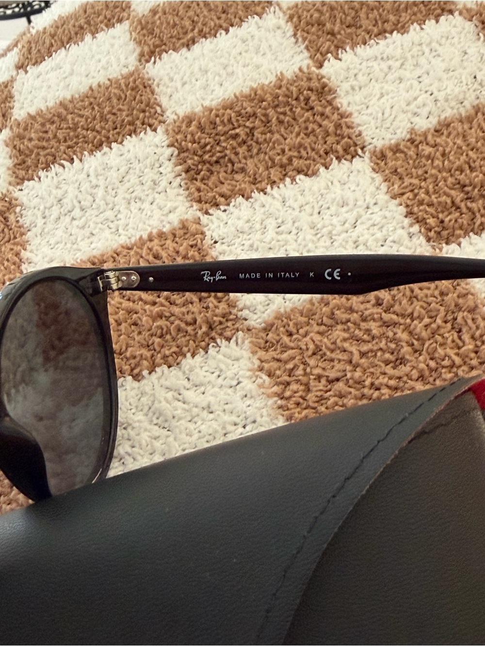 Ray-Ban Black Round Frame Sunglasses - Picture 3 of 6